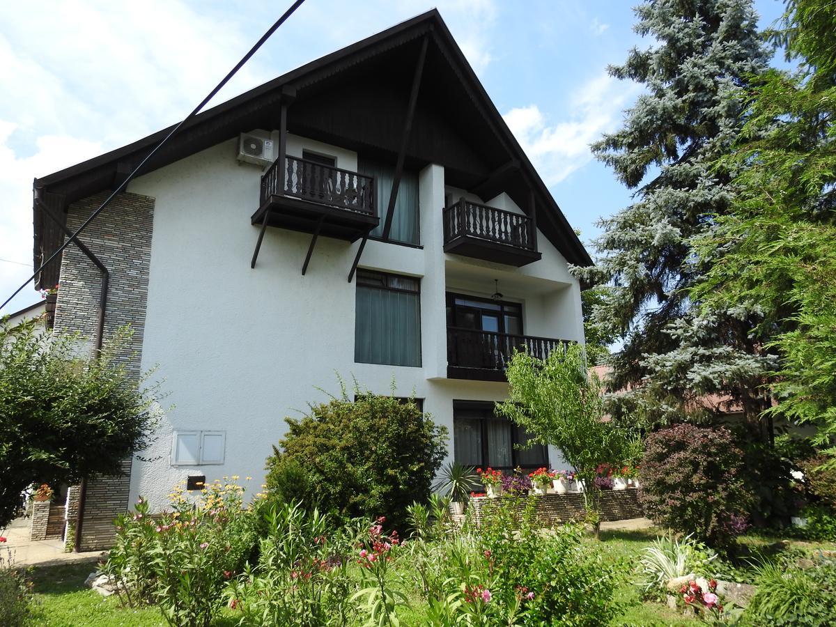 Haus Gizella Hotel Harkany Exterior photo